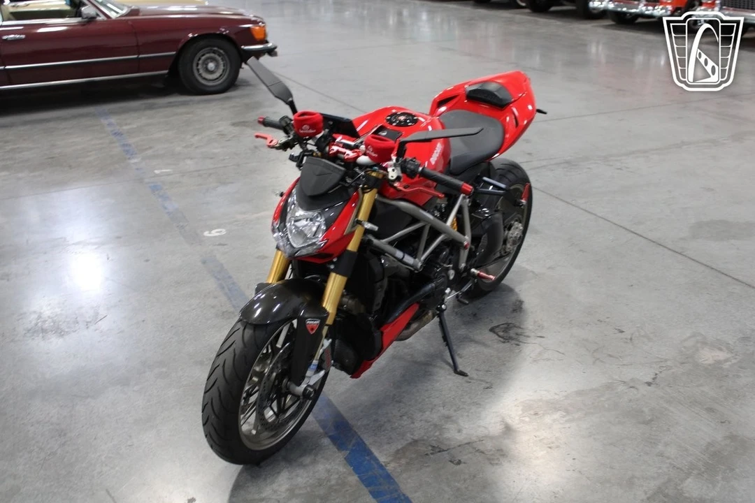 2010 Ducati Streetfighter - Image 5 of 12