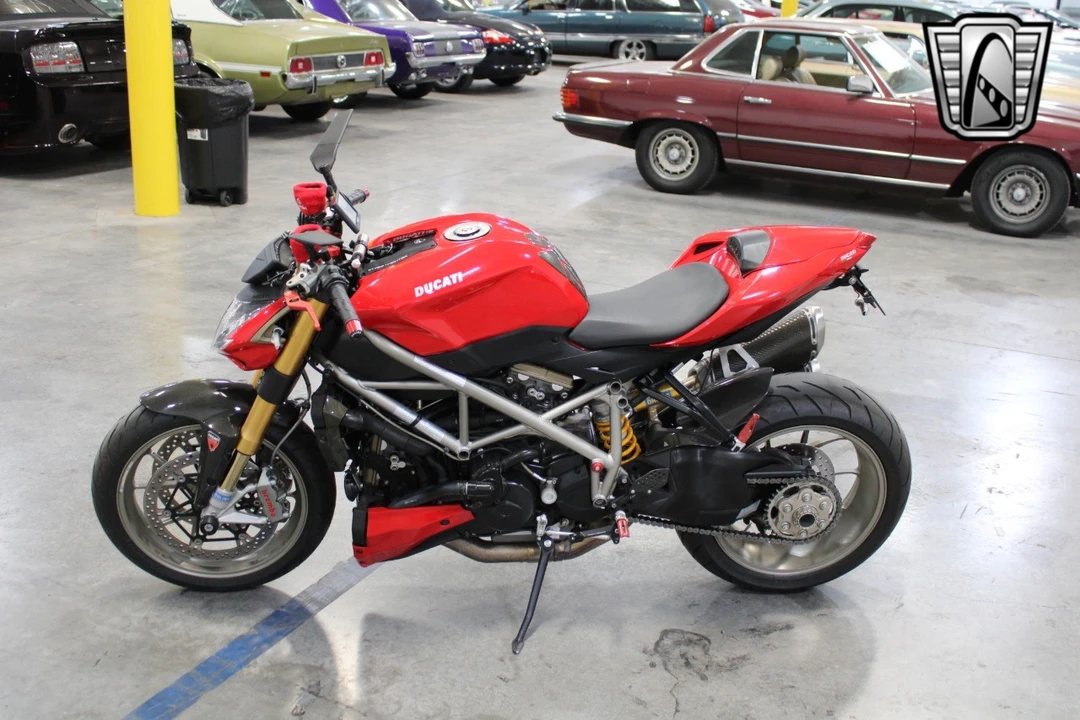2010 Ducati Streetfighter - Image 4 of 12