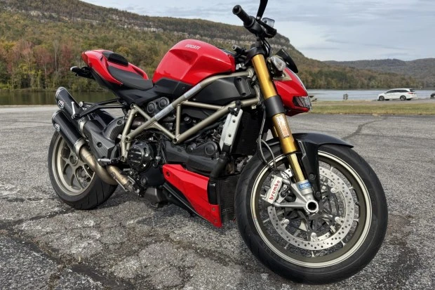 2010 Ducati Streetfighter - Image 3 of 6