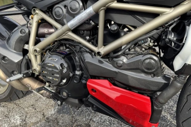2010 Ducati Streetfighter - Image 5 of 6