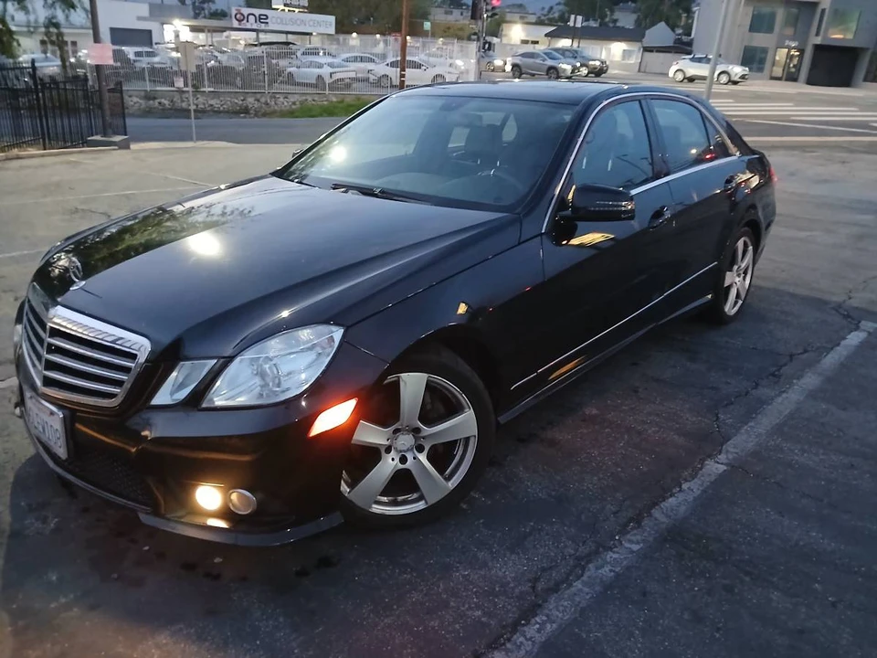 2010 Mercedes-Benz W212 E-Class - Image 3 of 16