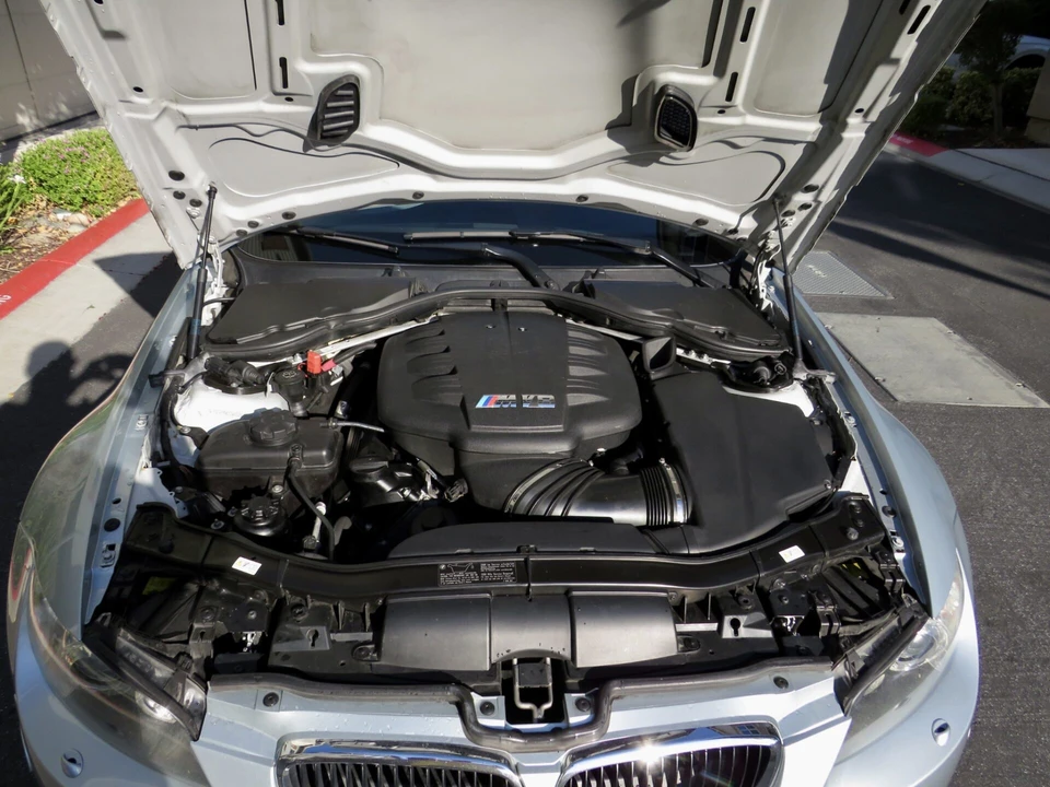 2010 BMW E90 M3 Sedan - Image 14 of 20