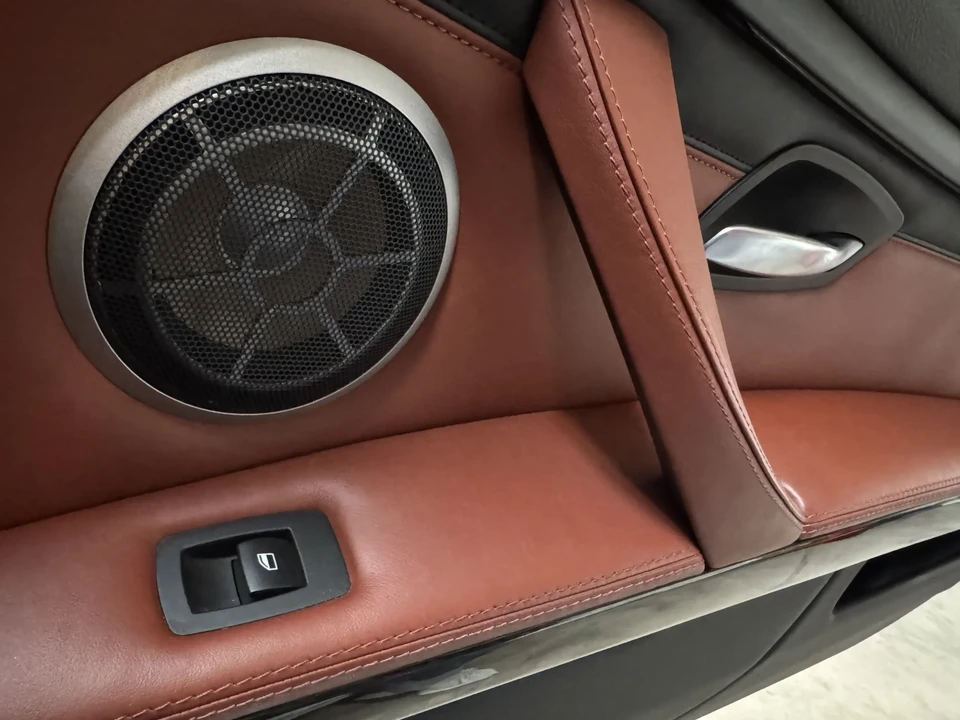 2010 BMW E93 M3 Convertible - Image 15 of 17