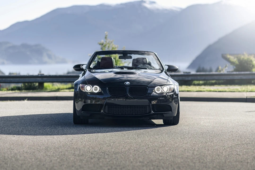 2010 BMW E93 M3 Convertible - Image 13 of 19