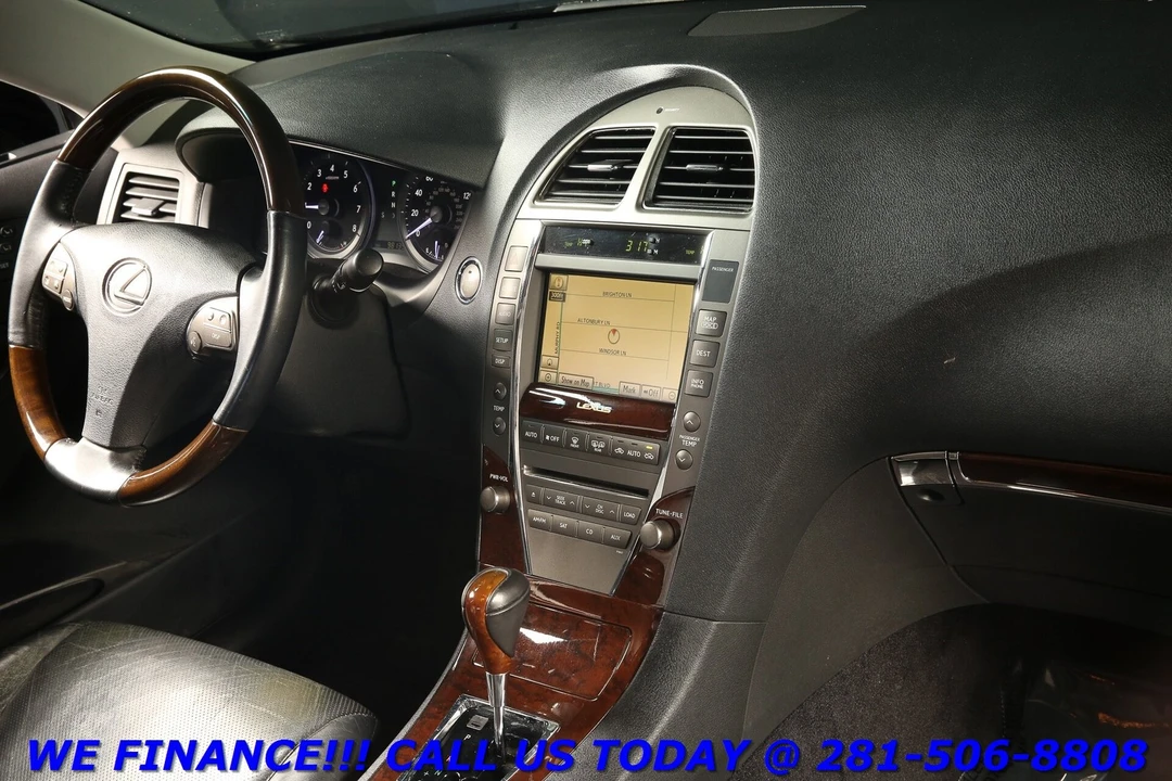 2010 Lexus ES 4th Gen - Image 19 of 21