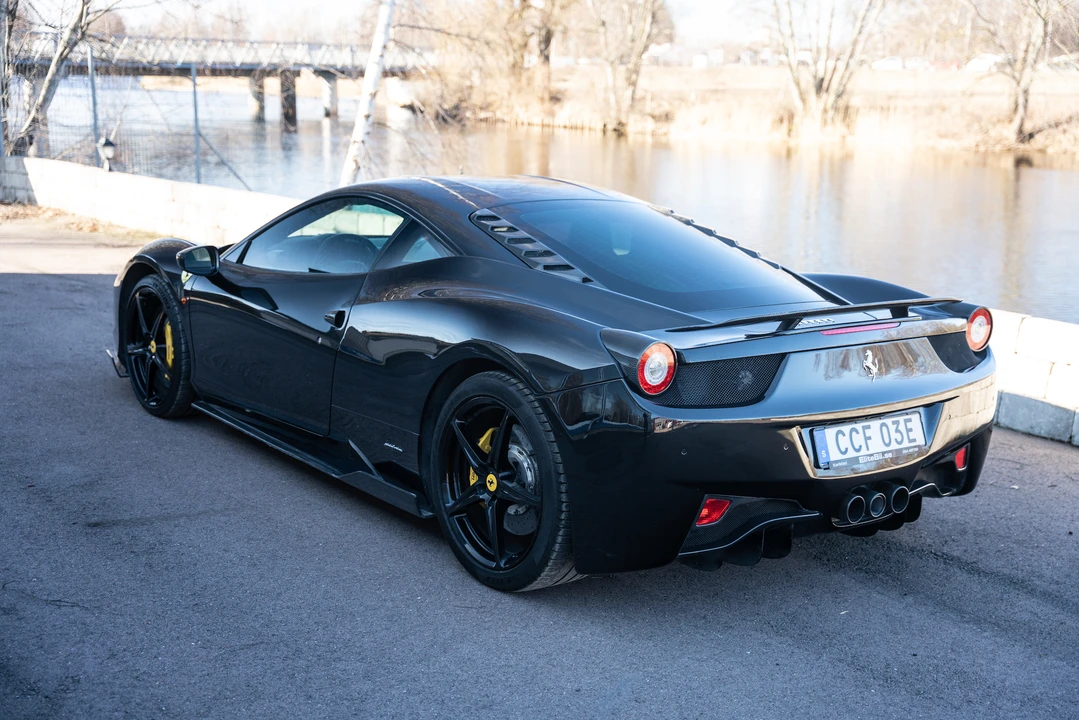 2010 Ferrari 458 Italia - Image 14 of 31