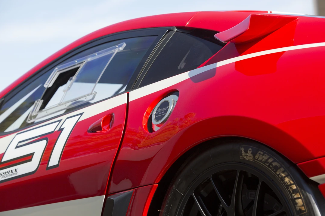 2010 Ferrari 599XX - Image 21 of 31