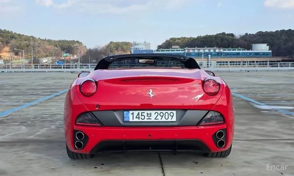 2010 Ferrari California - Image 15 of 20