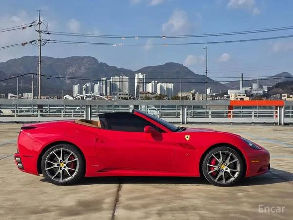 2010 Ferrari California - Image 17 of 20