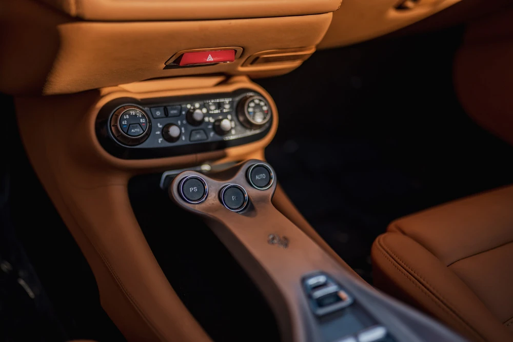 2010 Ferrari California - Image 19 of 31