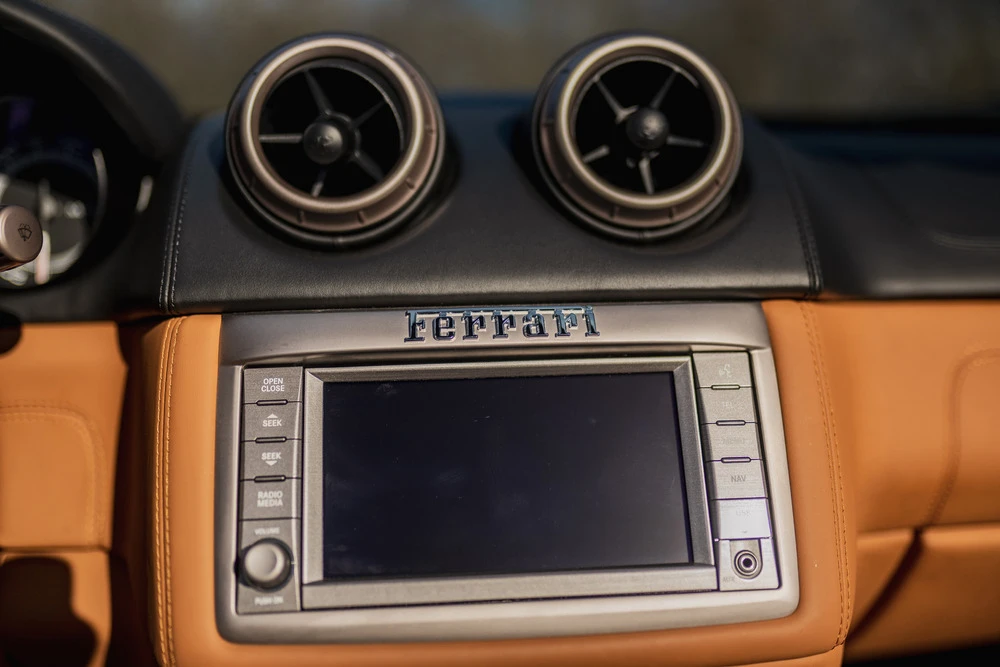 2010 Ferrari California - Image 30 of 31
