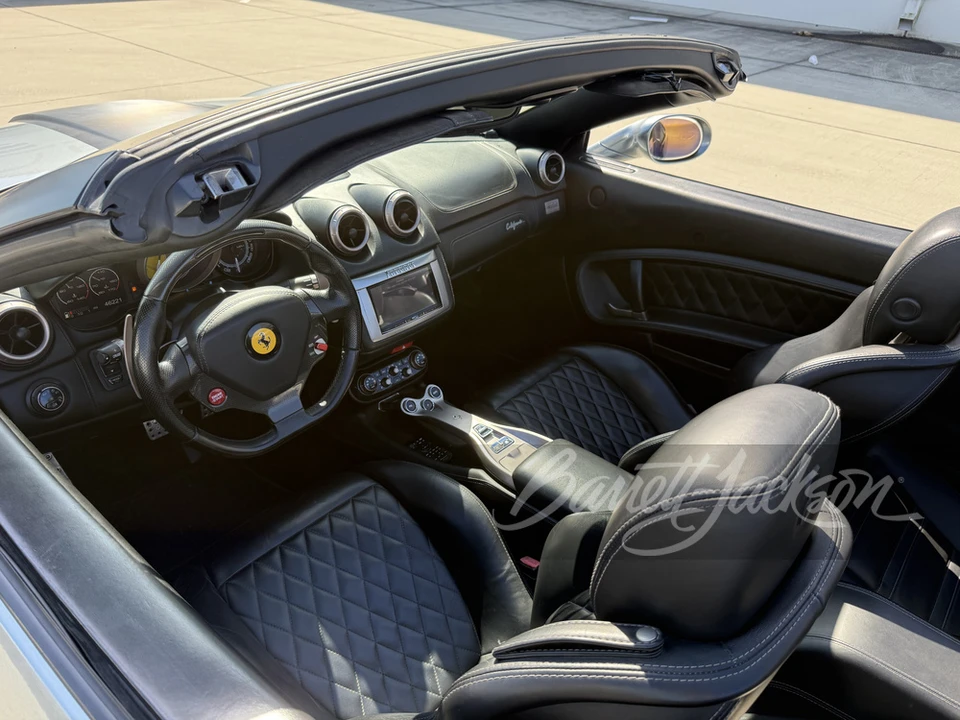 2010 Ferrari California - Image 16 of 31