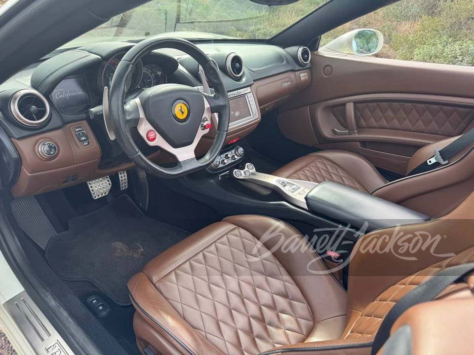 2010 Ferrari California - Image 3 of 4
