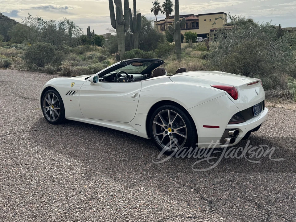 2010 Ferrari California - Image 2 of 4