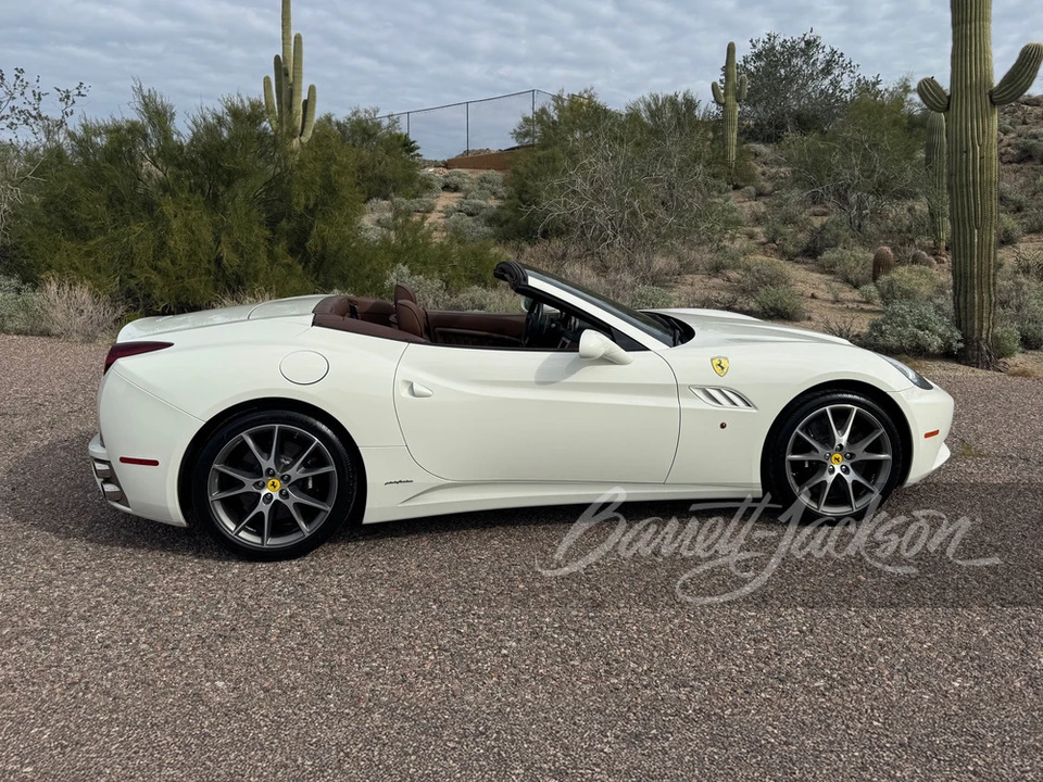 2010 Ferrari California - Image 4 of 4