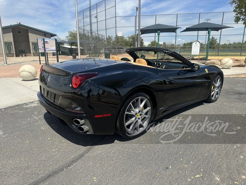 2010 Ferrari California - Image 2 of 5