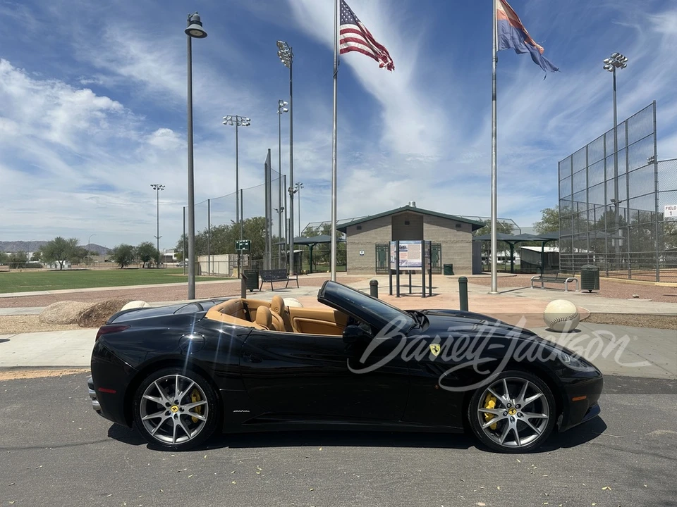 2010 Ferrari California - Image 5 of 5