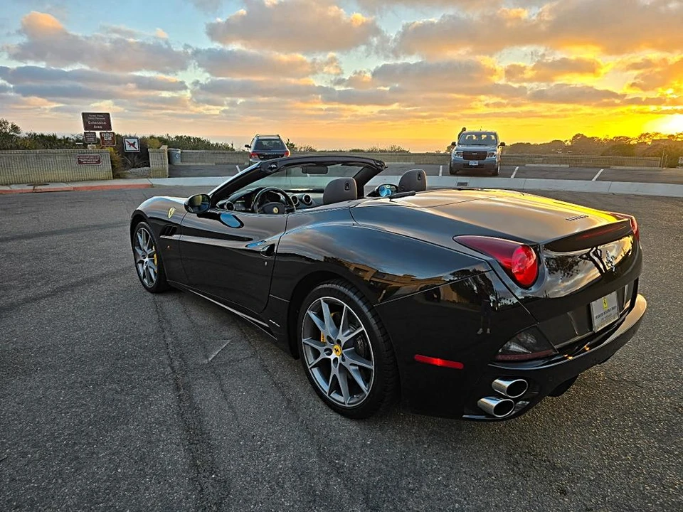 2010 Ferrari California - Image 26 of 31
