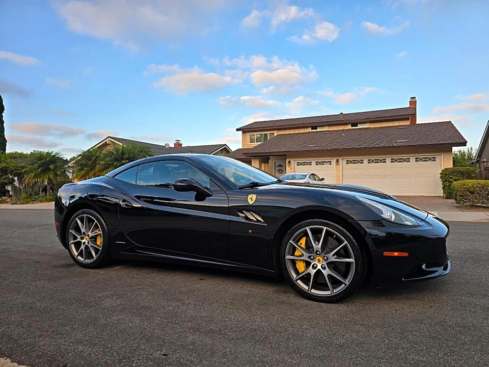 2010 Ferrari California - Image 16 of 31