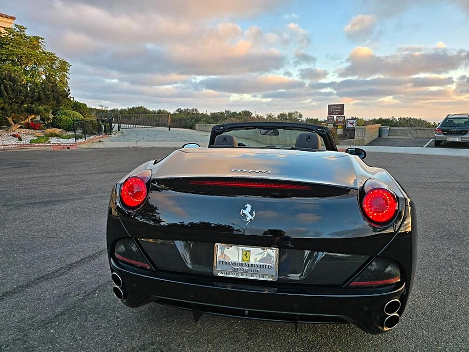2010 Ferrari California - Image 9 of 31