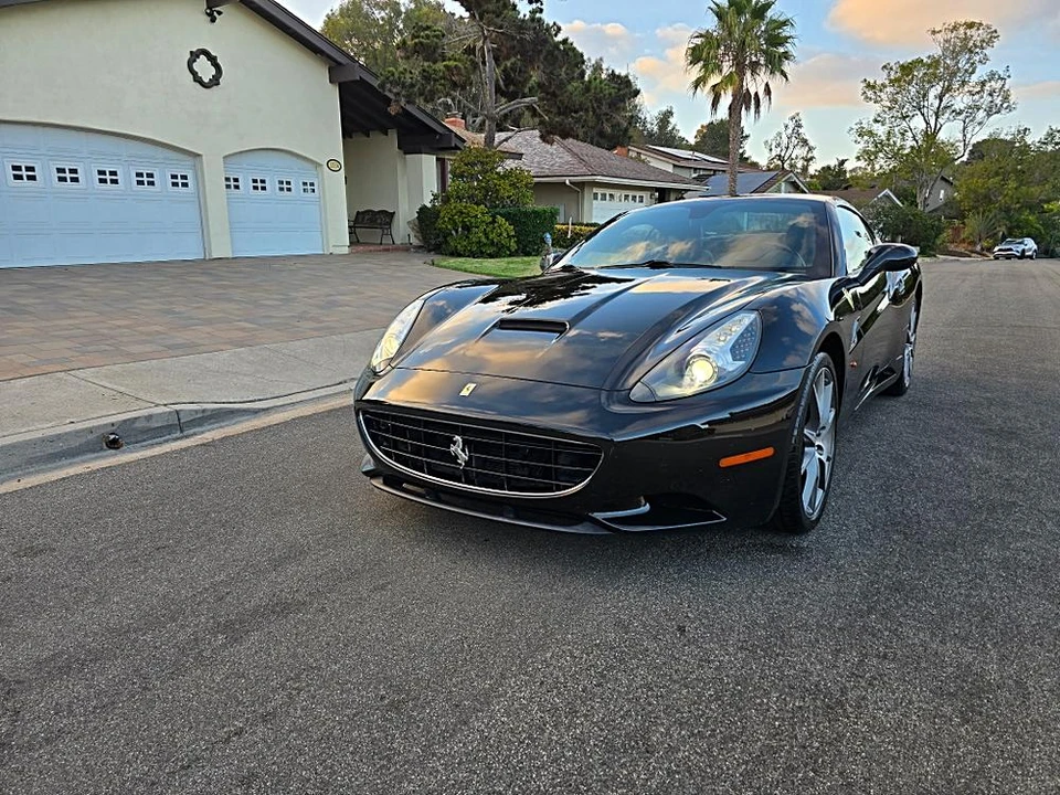 2010 Ferrari California - Image 17 of 31