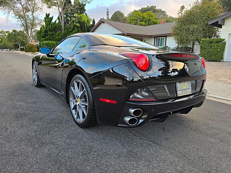 2010 Ferrari California - Image 10 of 31