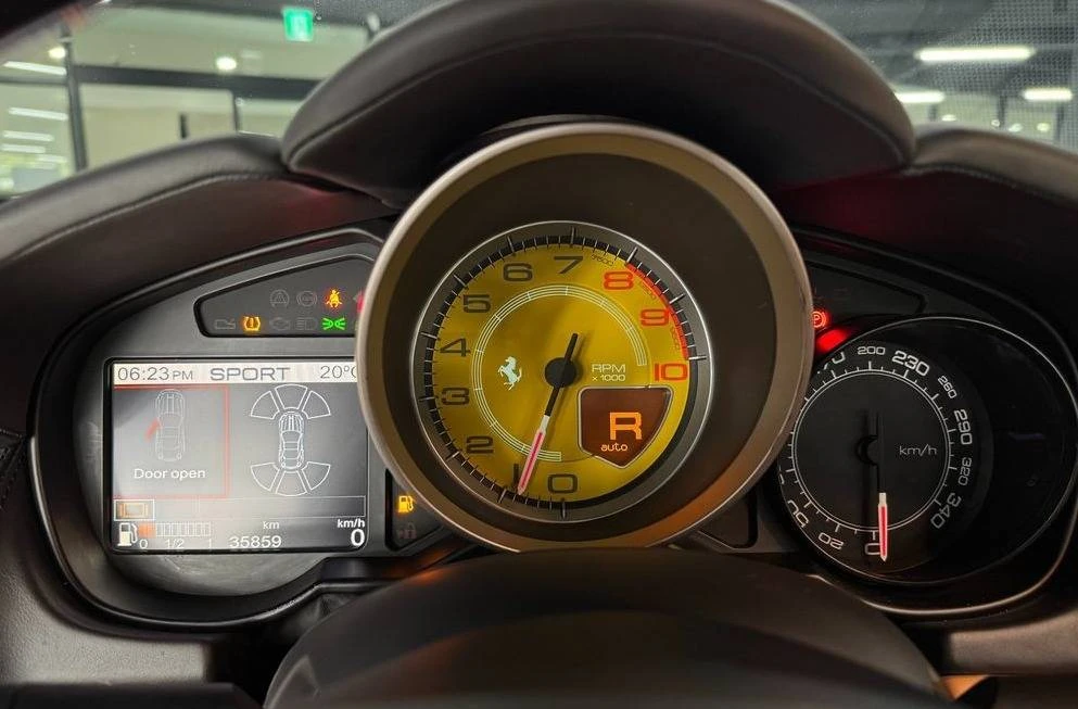 2010 Ferrari California - Image 11 of 15