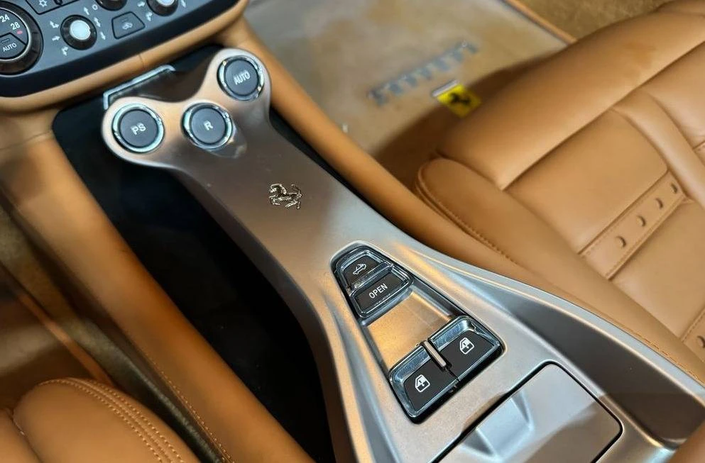 2010 Ferrari California - Image 7 of 15