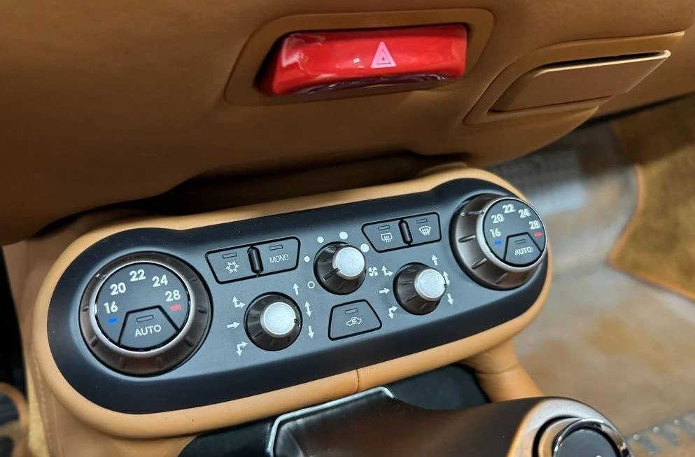 2010 Ferrari California - Image 6 of 15