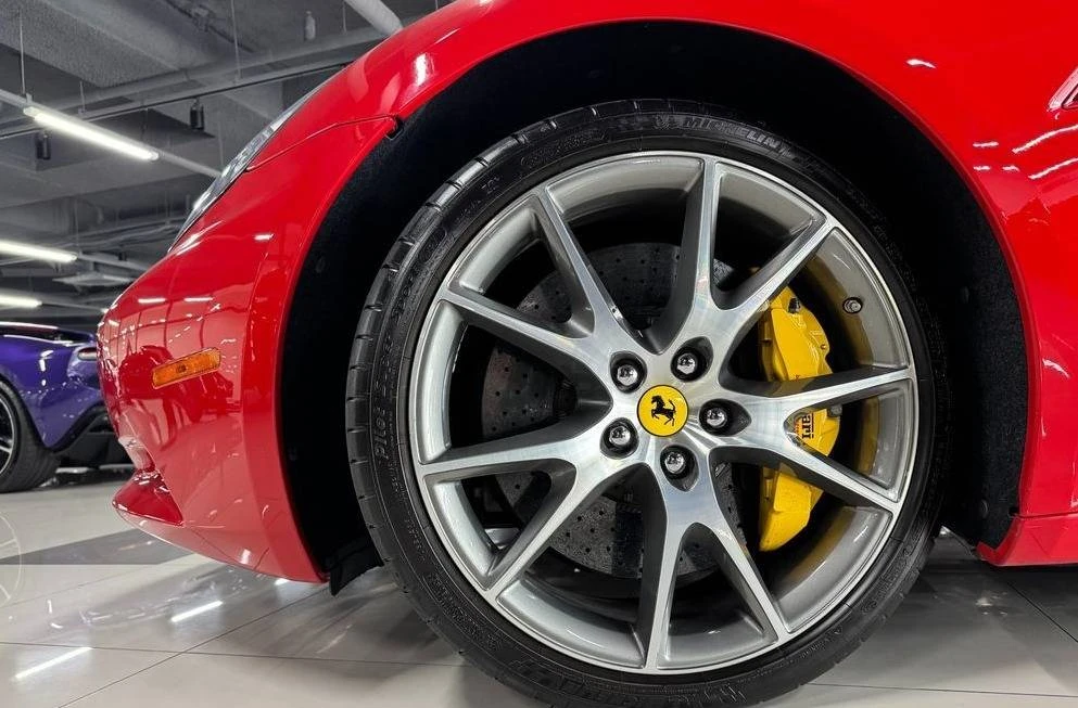 2010 Ferrari California - Image 14 of 15