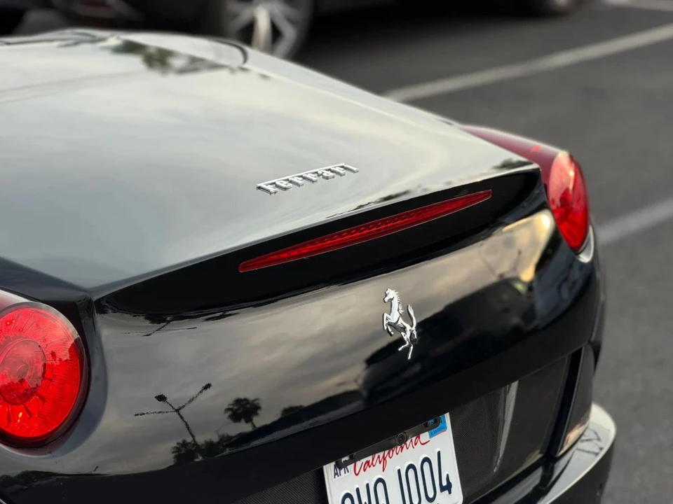 2010 Ferrari California - Image 25 of 31
