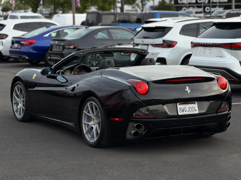 2010 Ferrari California - Image 23 of 31
