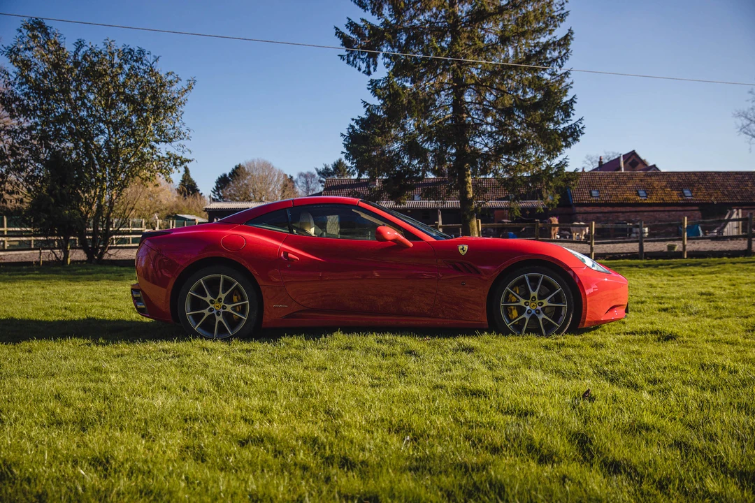 2010 Ferrari California - Image 18 of 31