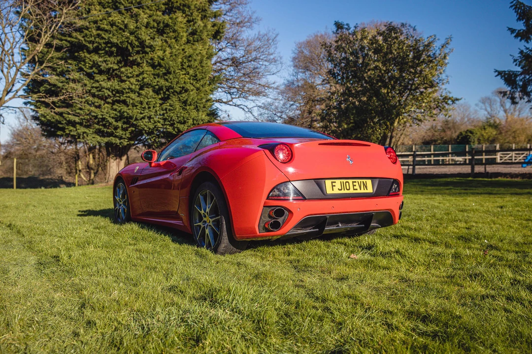 2010 Ferrari California - Image 12 of 31