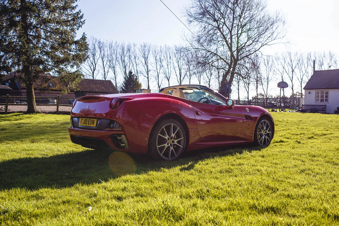 2010 Ferrari California - Image 16 of 31