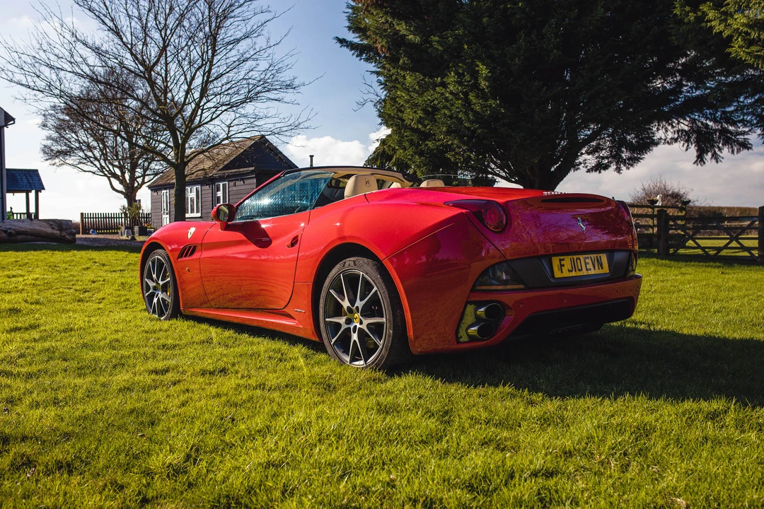 2010 Ferrari California - Image 10 of 31