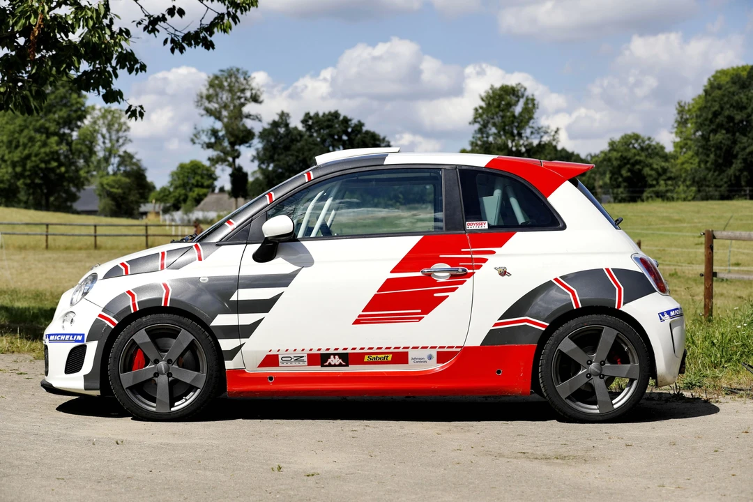 2010 Fiat Abarth 500 - Image 5 of 31