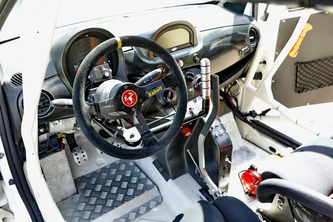 2010 Fiat Abarth 500 - Image 28 of 31