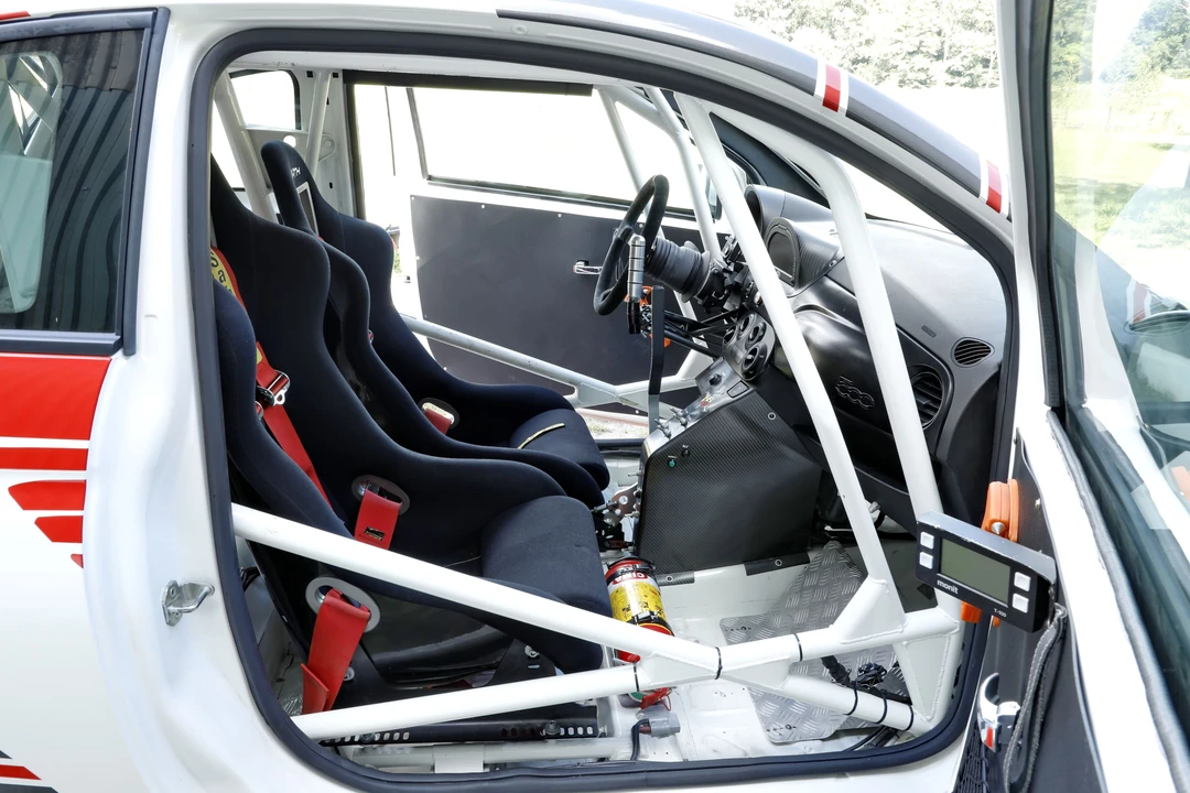 2010 Fiat Abarth 500 - Image 20 of 31