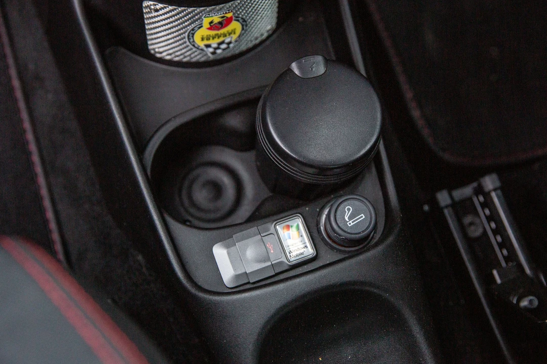 2010 Abarth - Image 30 of 31