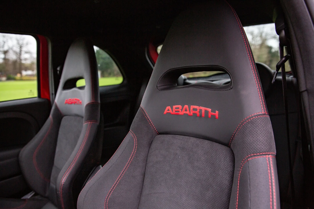 2010 Abarth - Image 29 of 31