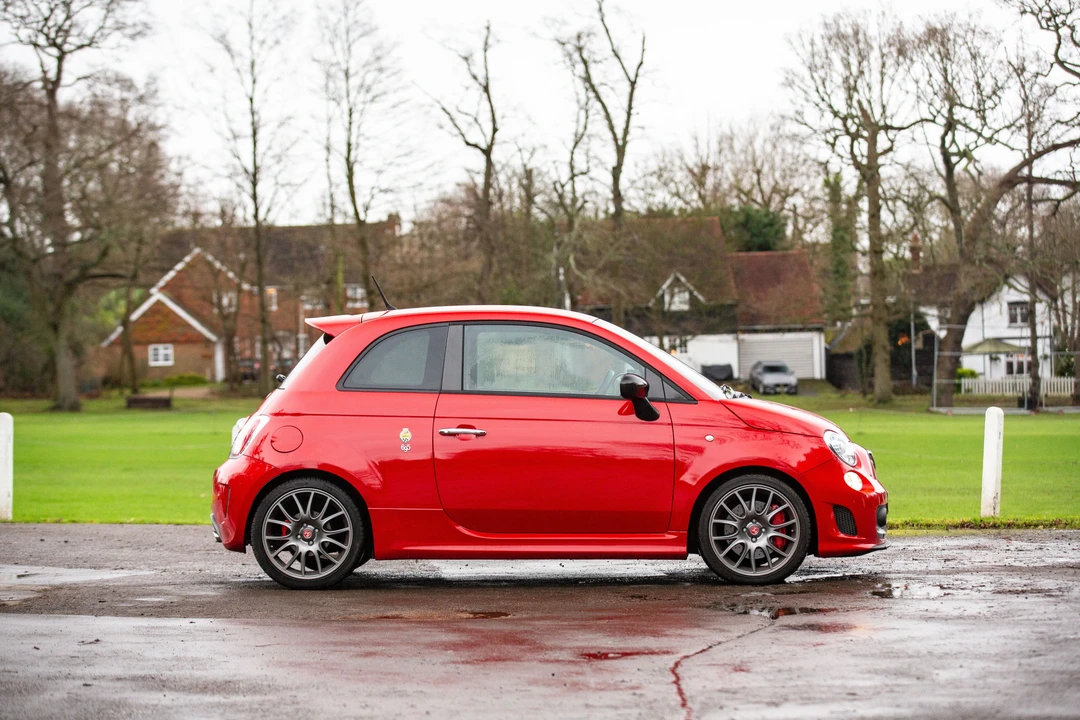 2010 Abarth - Image 16 of 31