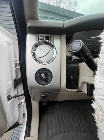 2010 Ford Expedition 3rd Gen - Image 18 of 21