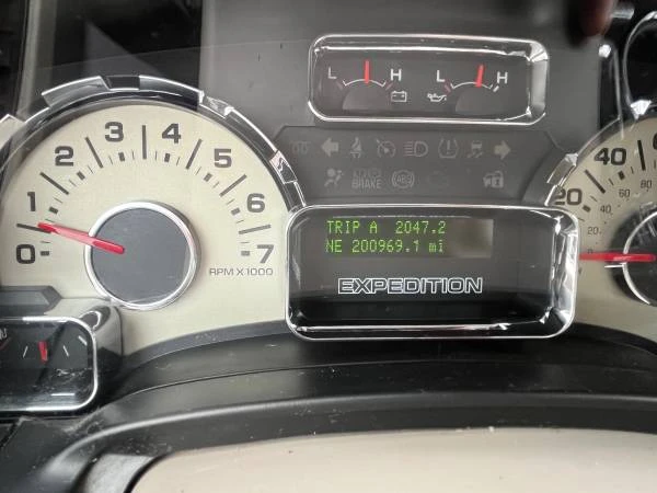 2010 Ford Expedition 3rd Gen - Image 14 of 21