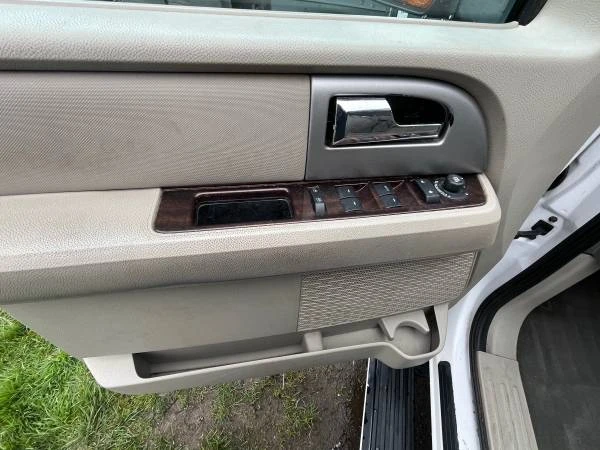 2010 Ford Expedition 3rd Gen - Image 15 of 21