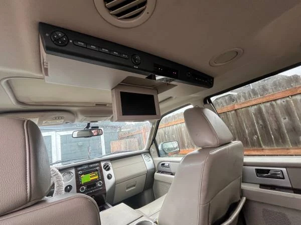 2010 Ford Expedition 3rd Gen - Image 10 of 21