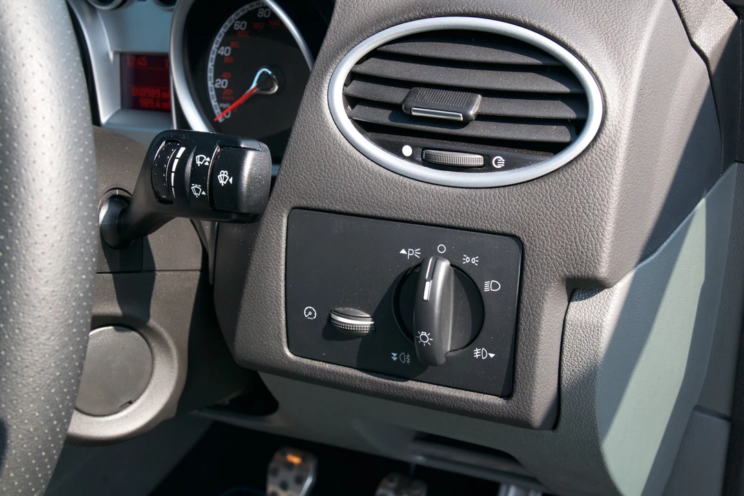 2010 Ford Focus RS 2nd Gen - Image 14 of 31