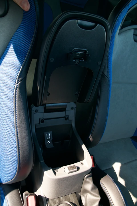 2010 Ford Focus RS 2nd Gen - Image 21 of 31