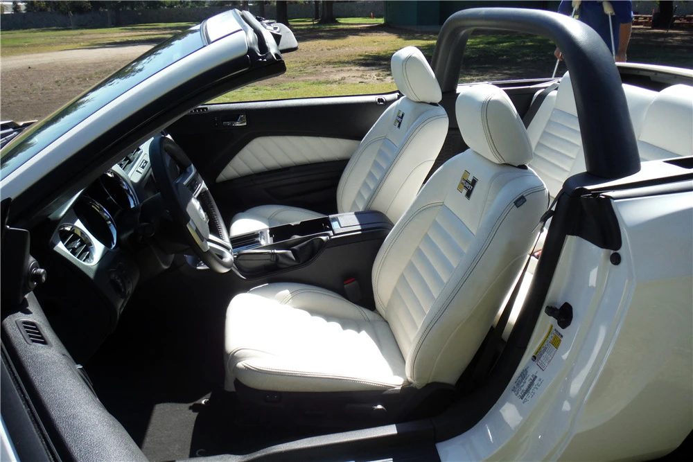 2010 Ford S197 Mustang - Image 4 of 5