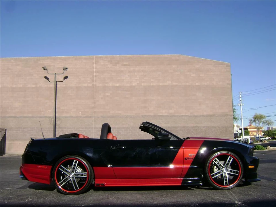 2010 Ford S197 Mustang - Image 2 of 3